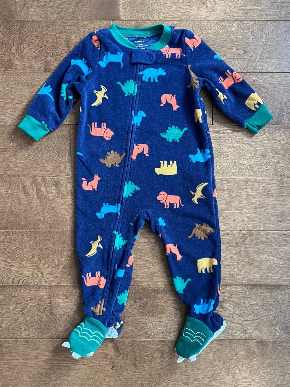 3/$10 CARTERS Baby boy fleece pyjamas 12m animals